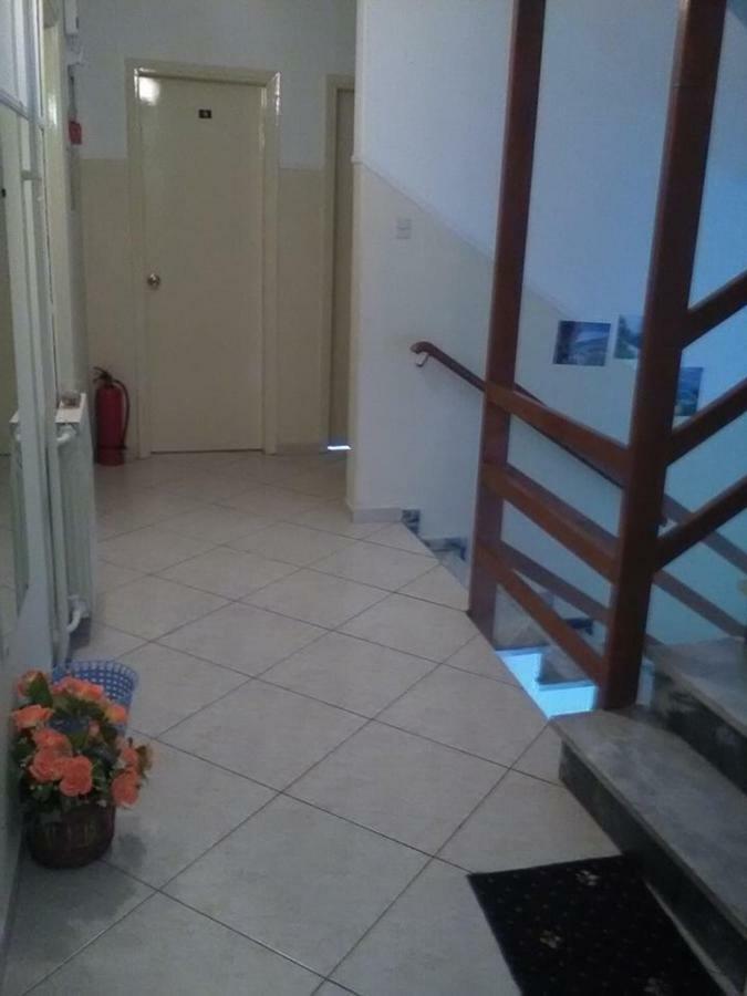 To Giouli Hotel Volos Bagian luar foto